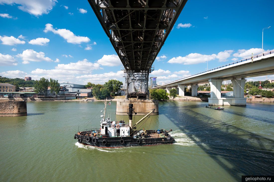 Буксир на реке Дон в Ростове-на-Дону фото