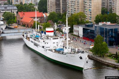Научно-исследовательское судно Витязь в Калининграде фото