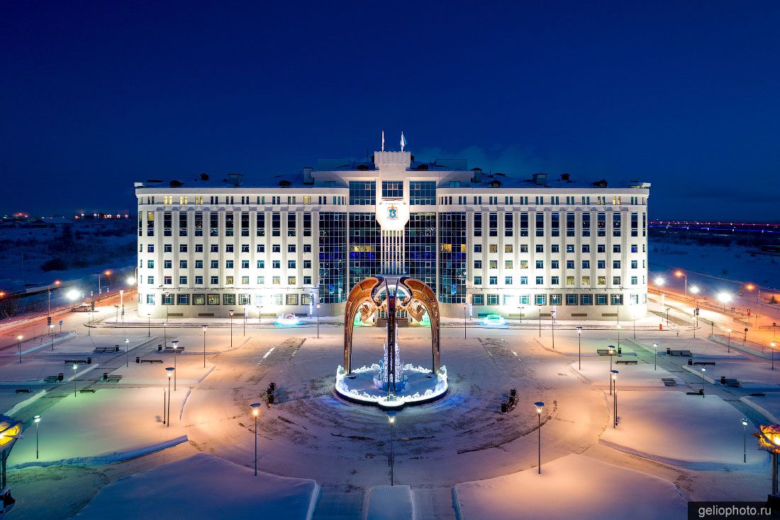 Правительство ЯНАО вечером фото