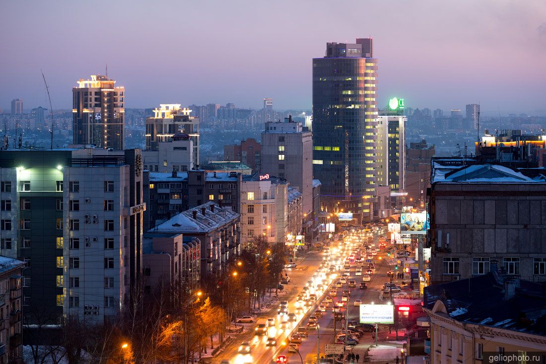 Проспект Димитрова в Новосибирске вечером фото