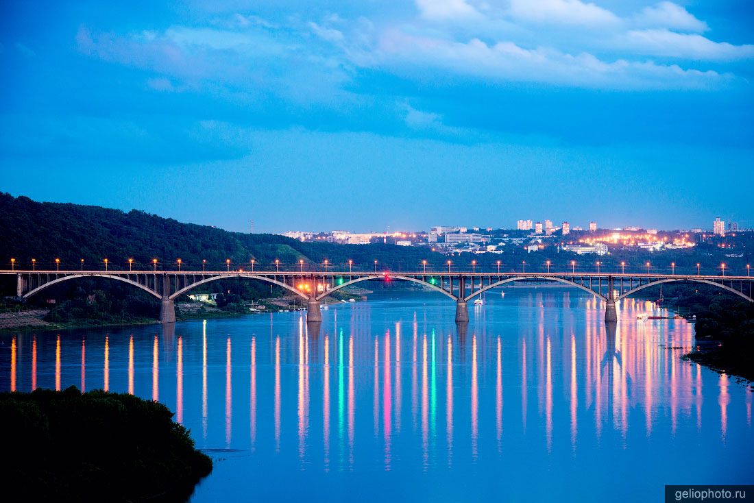 Канавинский мост в Нижнем Новгороде вечером фото