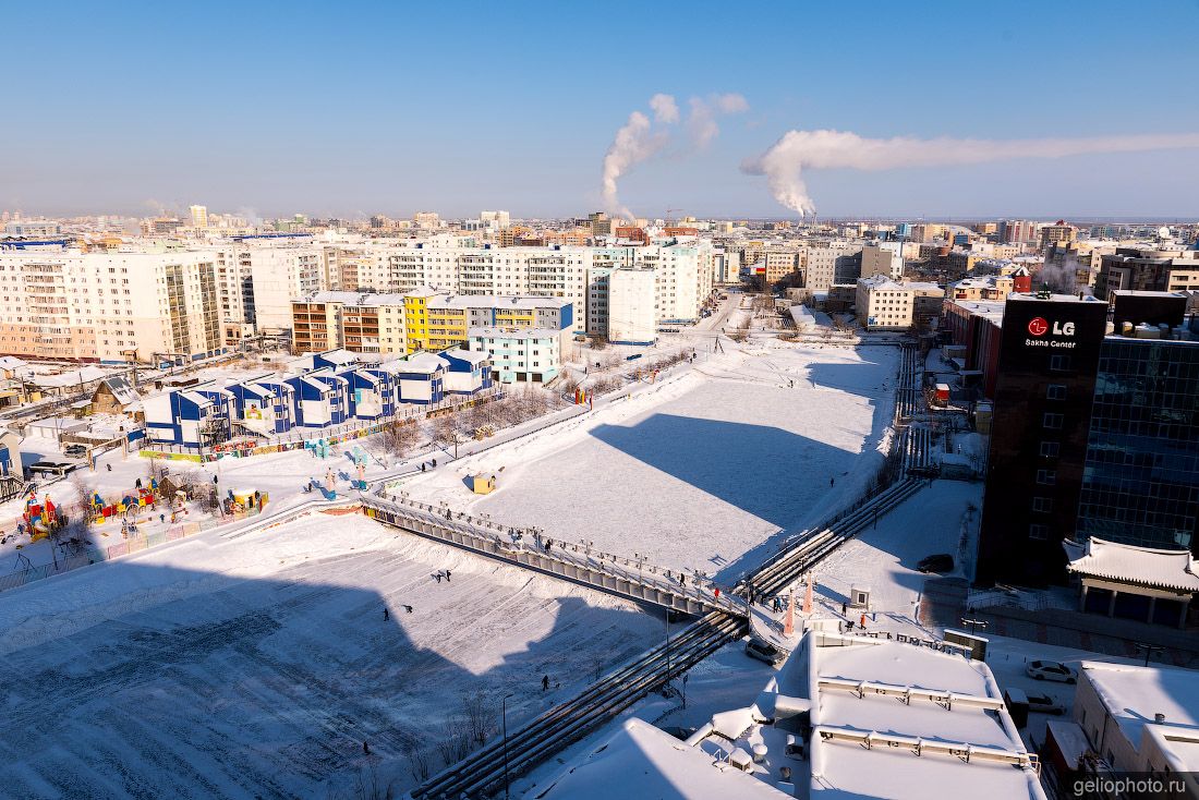 Талое озеро в Якутске зимой фото