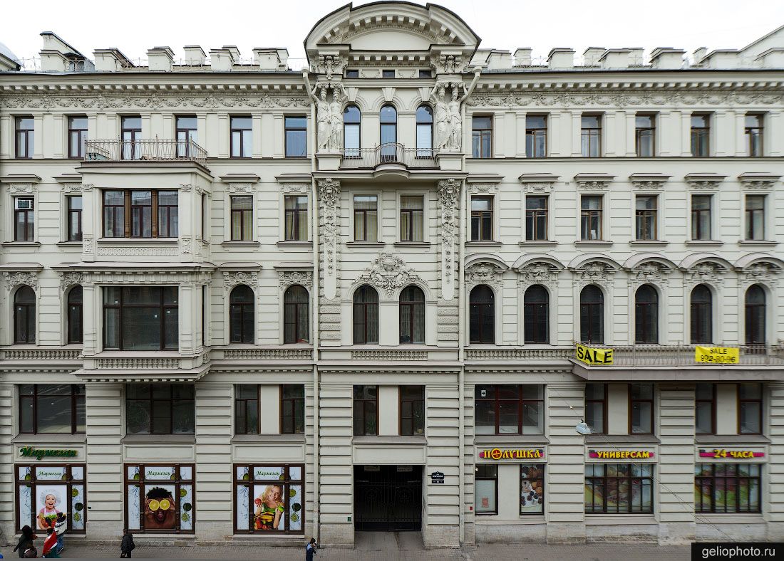 Дом на улице Некрасова в Санкт-Петербурге фото