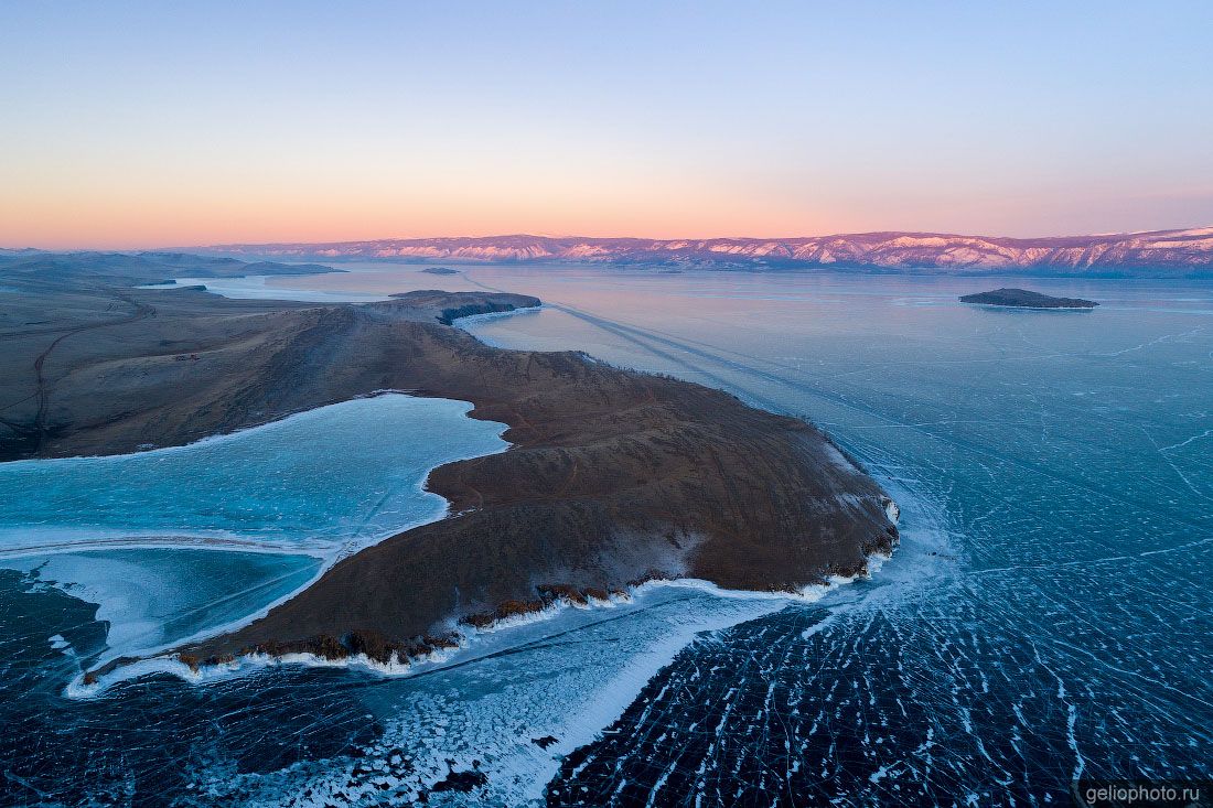 Остров Ольхон на Байкале зимой фото