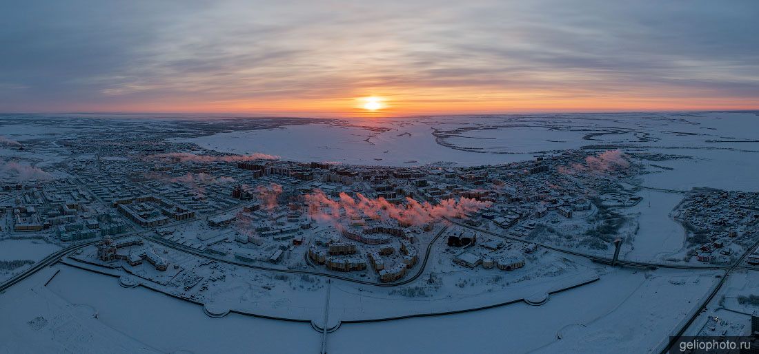Панорама зимнего Салехарда с высоты фото