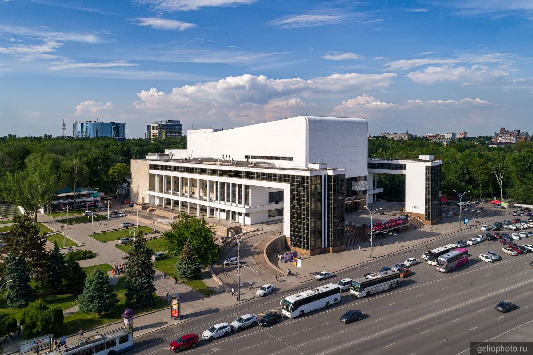 Театр драмы Горького в Ростове-на-Дону фото