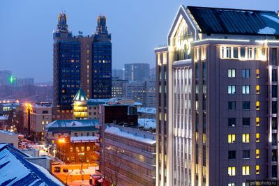 Дом Бэтмен на Коммунистической 50 в Новосибирске фото