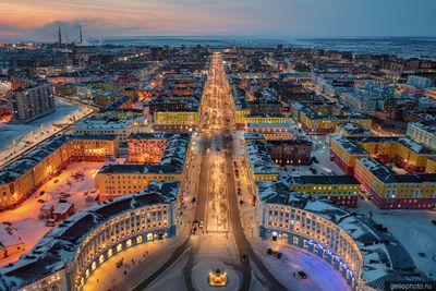 Ленинский проспект в Норильске с высоты фото