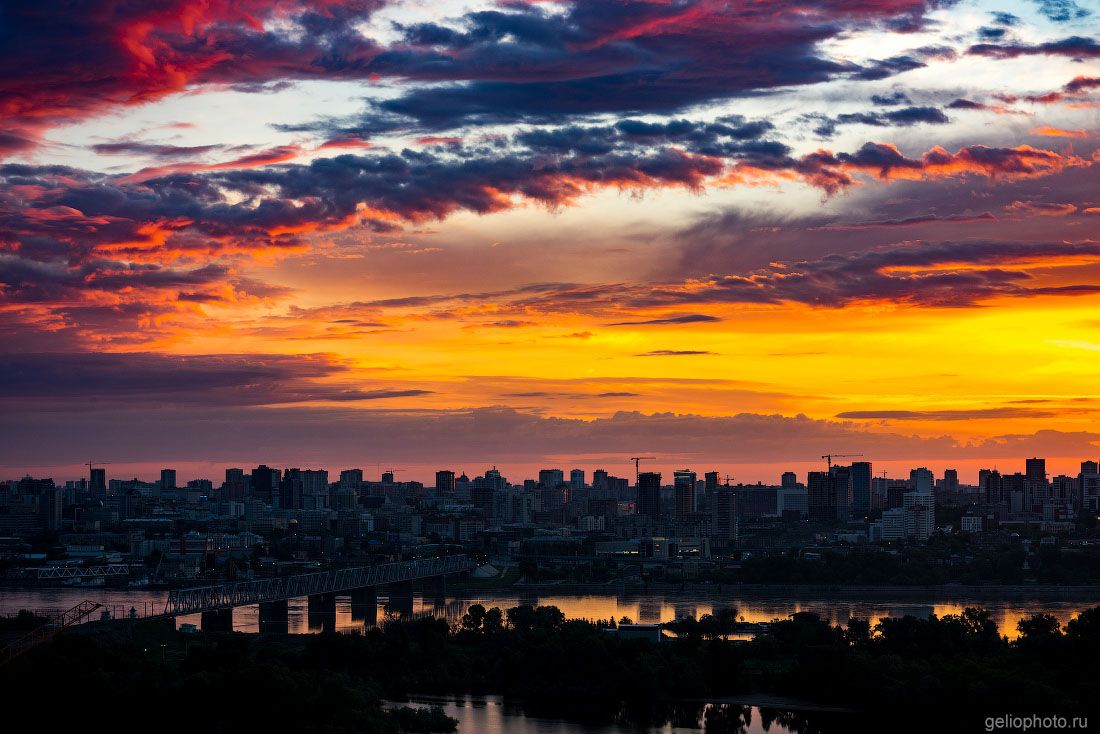 Новосибирск на рассвте фото