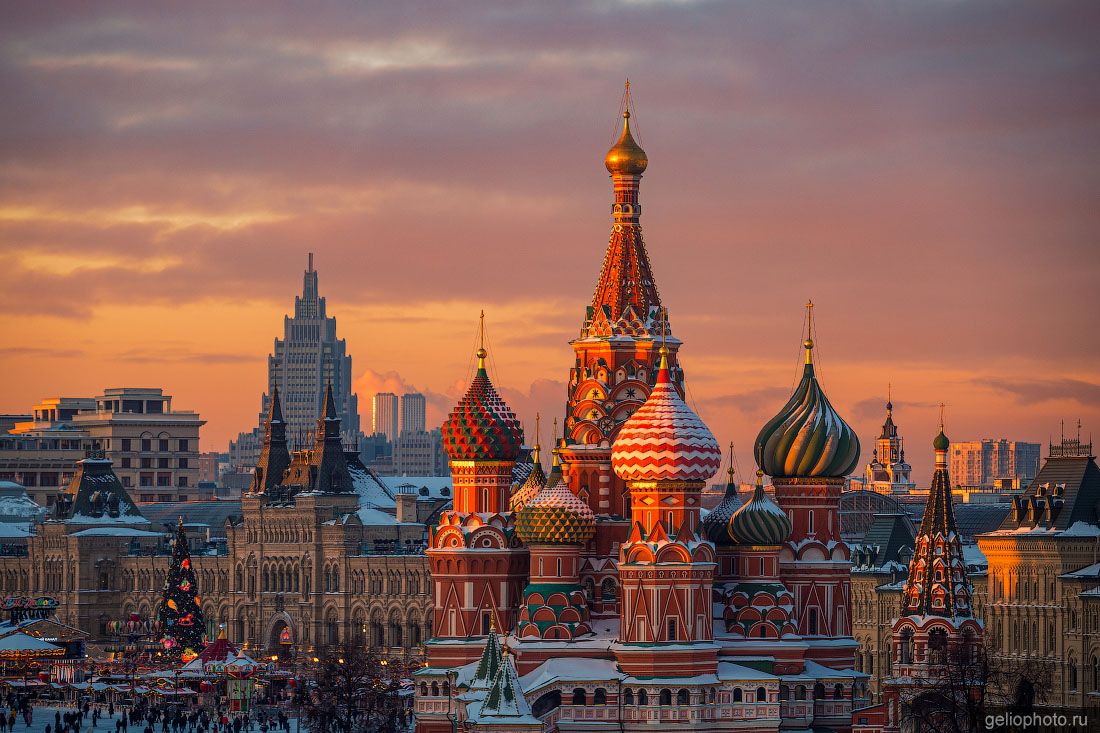 Храм Василия Блаженного в Москве зимой фото