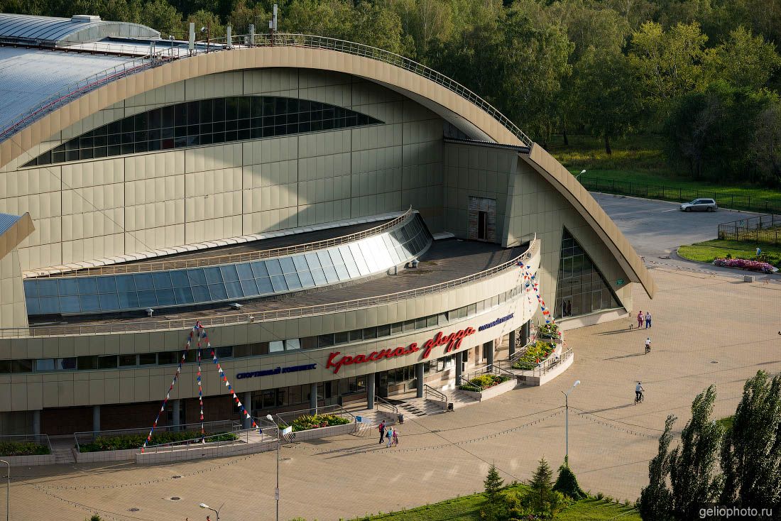 Спортивный комплекс Красная звезда в Омске фото