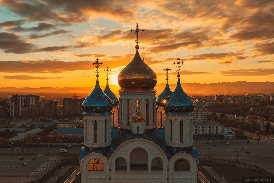 Собор Рождества Христова в Южно-Сахалинске фото