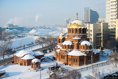 Собор Александра Невского в Новосибирске зимой фото