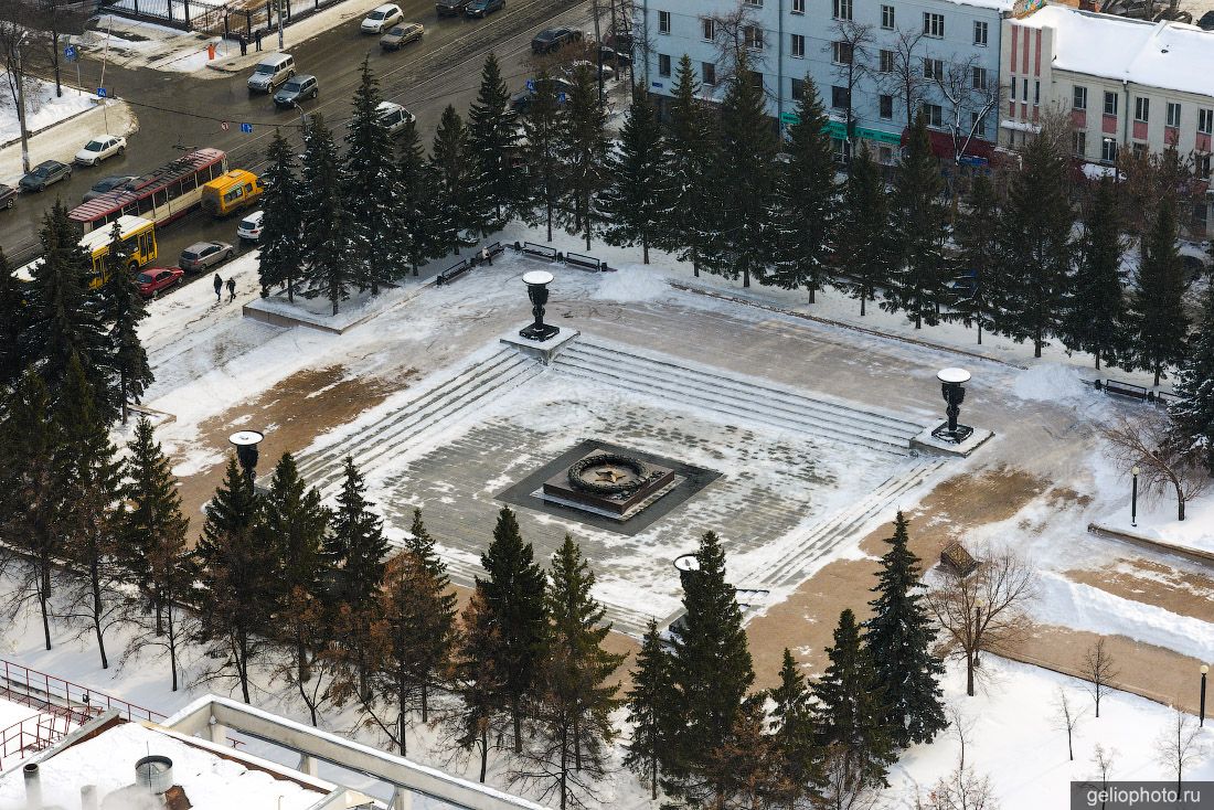 Вечный огонь в Челябинске зимой фото