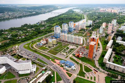 Притомский проспект в Кемерово с высоты фото