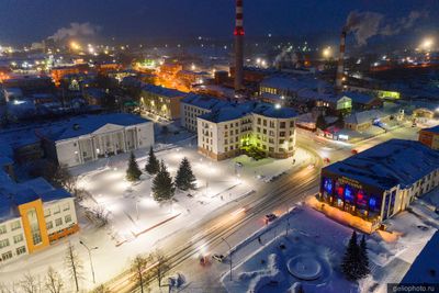 Площадь Ленина в Анжеро-Судженске зимой фото