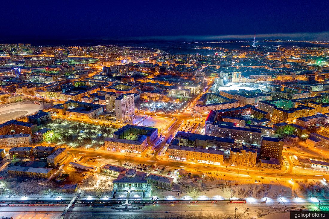 Центр вечернего Мурманска сверху фото
