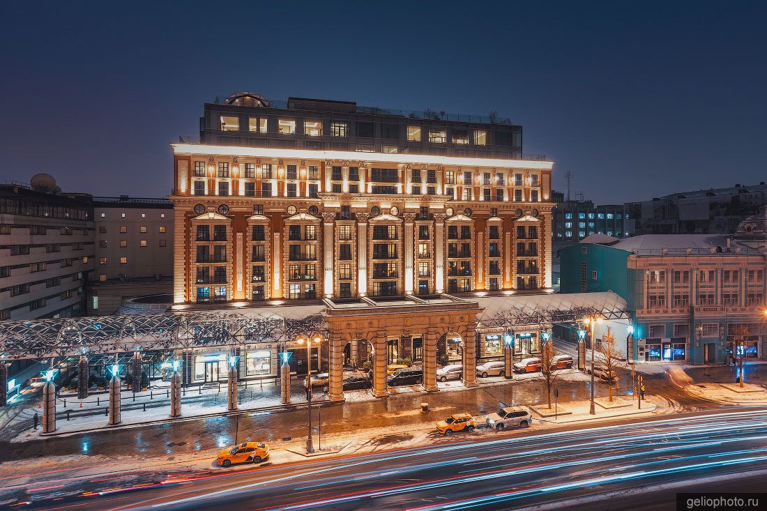 Гостиница Ритц-Карлтон в Москве зимой фото