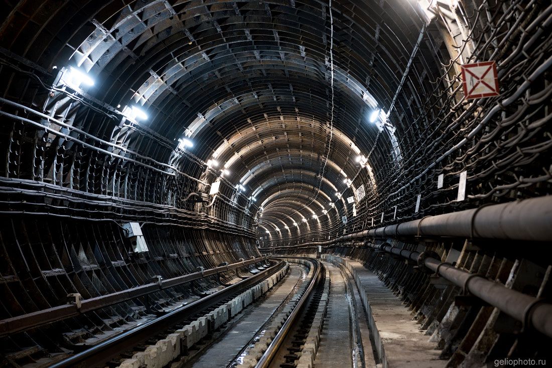 Туннель в Новосибирском метро фото